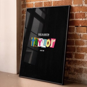 Poster personalizzato con nome in stile Ransom – Stampa artistica da parete con lettere ritagliate personalizzate – Decorazione per la cameretta dei bambini o regalo di compleanno – Incorniciato, su carta o su tela