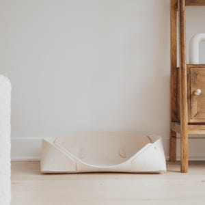 Recycled Wool Pet Bed: Durable Natural Dog & Cat Bed (Large)