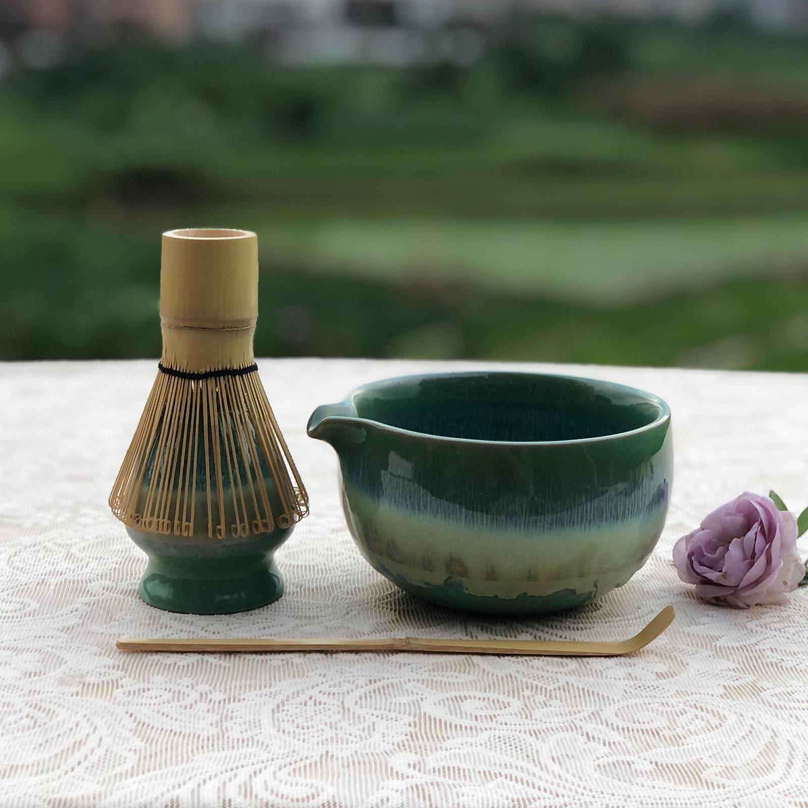 陶器製抹茶碗セット：竹の茶筅を使った素朴な茶道 - 天目黄緑釉の和風 