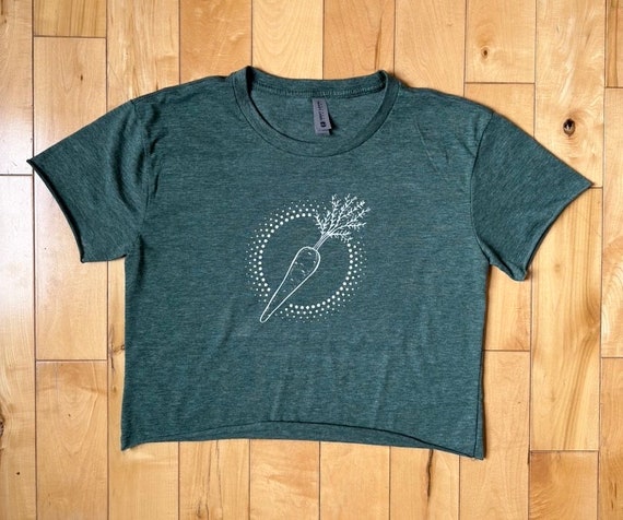 Brand New Heather Forest Green Cropped Tee with Carrot Print - Medium