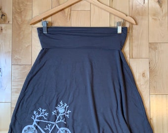 Upcycled Knee Length Jersey Bicycle Skirt in GRAY - Old Navy Size Small