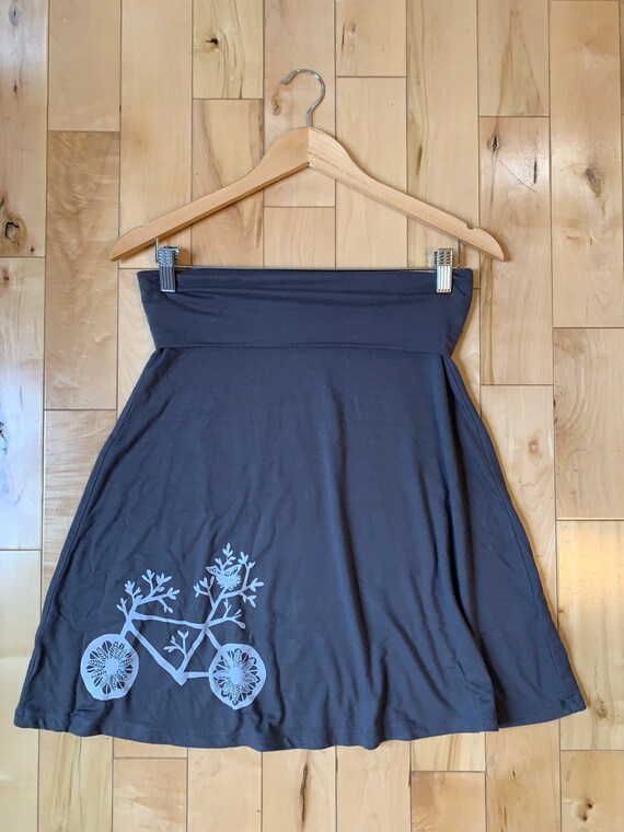 Upcycled Knee Length Jersey Bicycle Skirt in GRAY - Old Navy Size Small