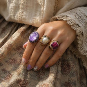 Anello perla barocca donna dorato anello statement con ametista grezza design totem regolabile regalo per lei gioiello vintage