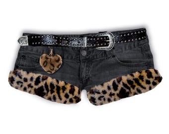 2000s Foldover Mini Shorts- Lowrise Shorts in Pink Leopard Print