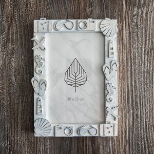 Fotorahmen Muschel mit Strandmotiv (10 x 15 cm)