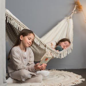 Beige With White Dots Children’s Hammock, Soft and Cozy Corner Swing for Kids, Perfect for Reading, Rest & Playing.