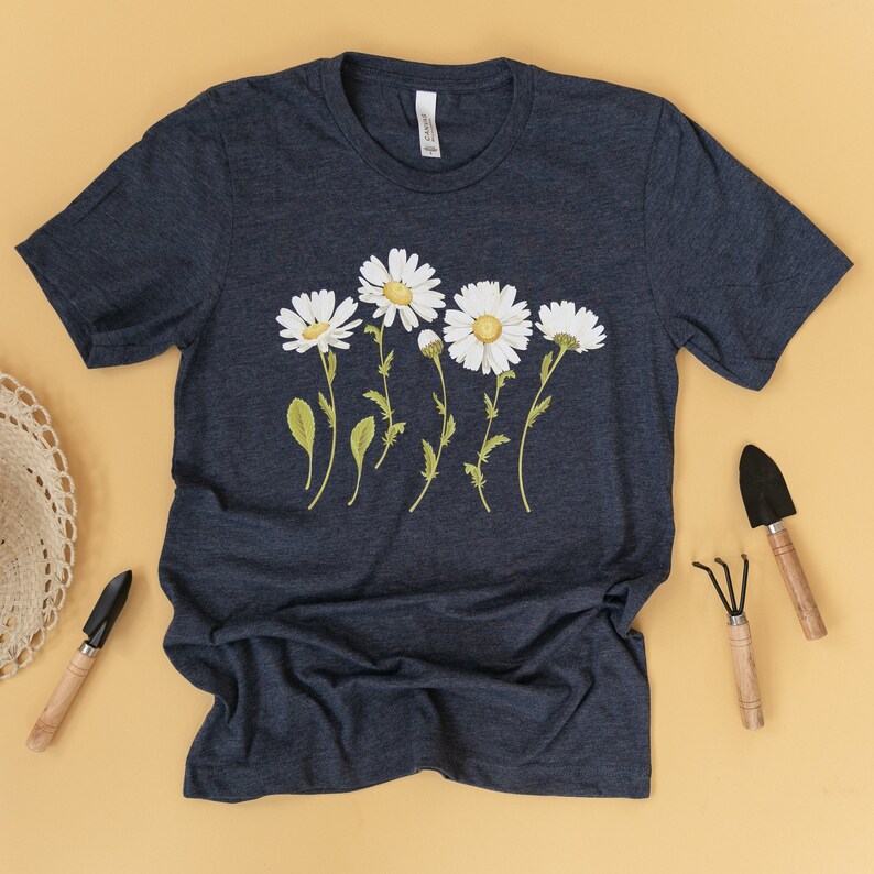 Simple Daisy Graphic Tee Simple Floral Graphic Tee Floral Etsy