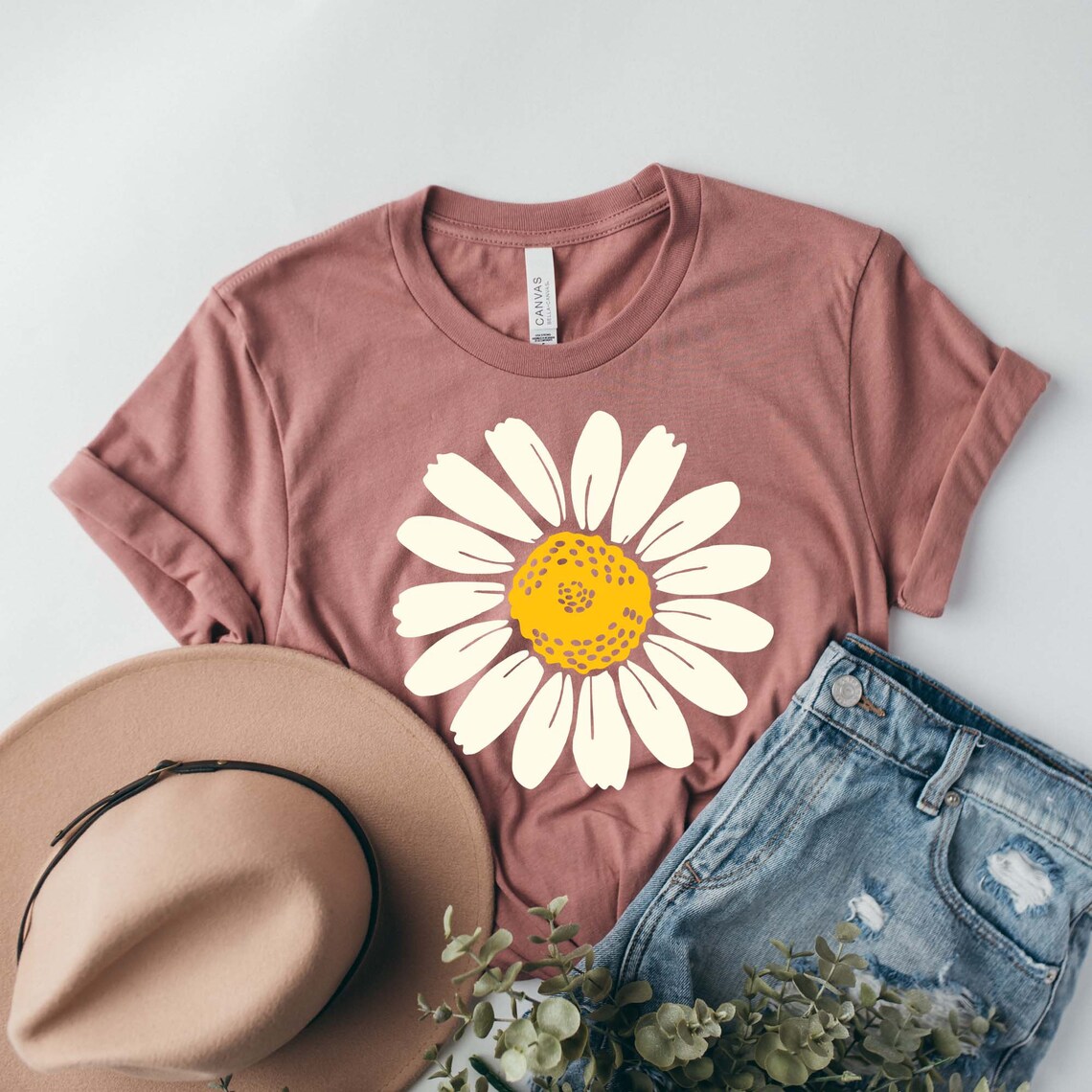 Single Daisy Tee Daisy Graphic Tee Wildflower Tee Floral Etsy