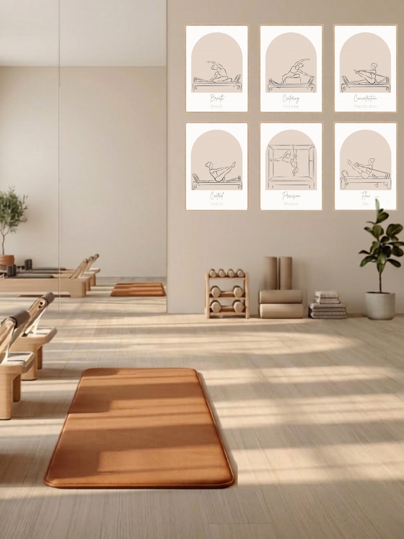 Puede incluir: Un conjunto de seis l&aacute;minas rectangulares para pared con fondos beige en forma de arco y dibujos de l&iacute;neas negras de personas realizando ejercicios de Pilates en m&aacute;quinas. Cada l&aacute;mina incluye etiquetas de texto como Breath, Centering, Concentration, Control, Precision y Flow.