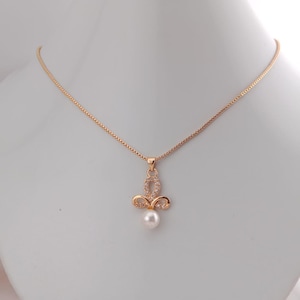 Freshwater Pearl Pendant Necklace - Elegant Wedding Jewelry for Brides & Bridesmaids