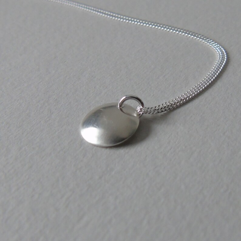 Silver mini leaf concave dome necklace image 3