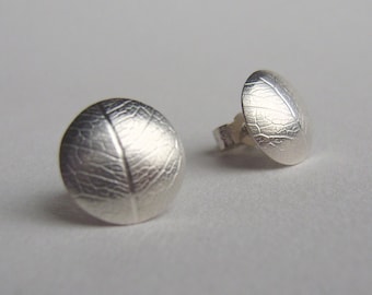 Silver convex leaf dome earrings