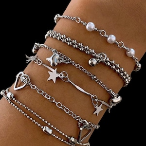 Set di braccialetti con ciondolo a forma di cuore e stella in argento: gioielli punk Y2K a strati