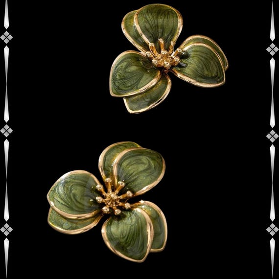 Green Enamel Flower Earrings: Gold Trim Botanical Studs  display picture 2