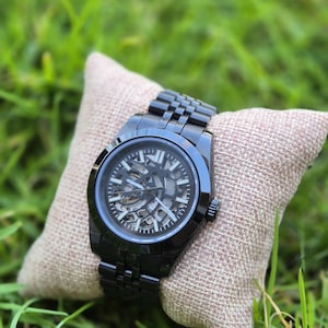 Personalized men&#39;s watch