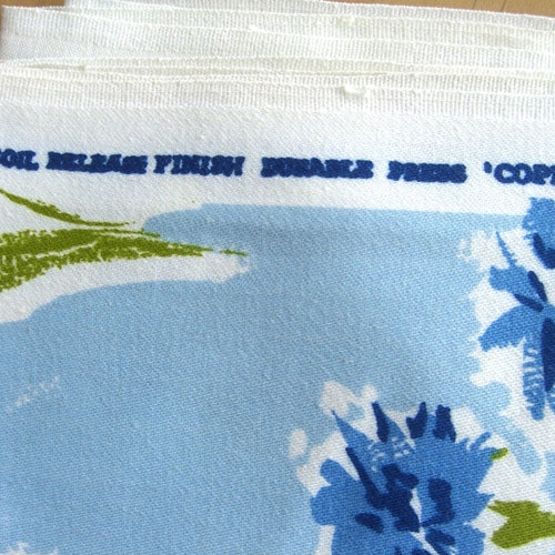Vintage Floral Fabric, 9 Yards, Vera Look, 1970s Retro Blue Flowers, shops Sky Blue, Poppies Daisies, Cheery Cottage