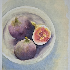 Fichi freschi su piatto