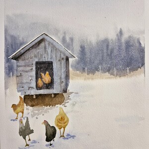 pollaio di legno sotto la neve con galline