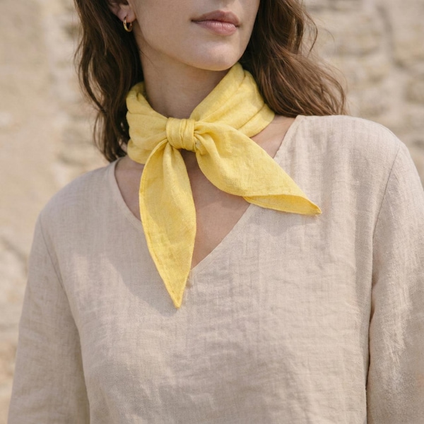 Lenço minimalista de linho: bandana quadrada multiuso