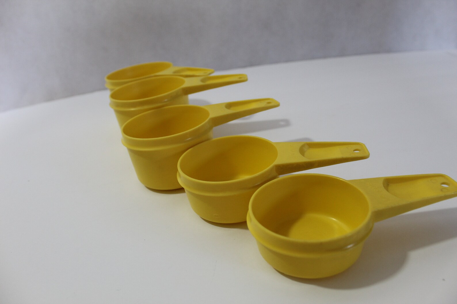 1990's Tupperware Measuring Cup Set, Yellow Color, Set of 5 Etsy
