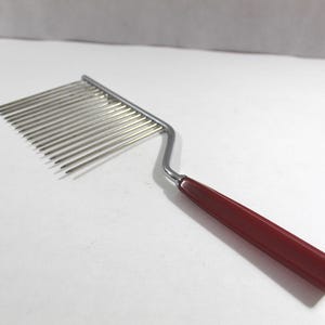 Red Bakelite Cake Comb Cutter Schneider Manufacturing Co Toledo