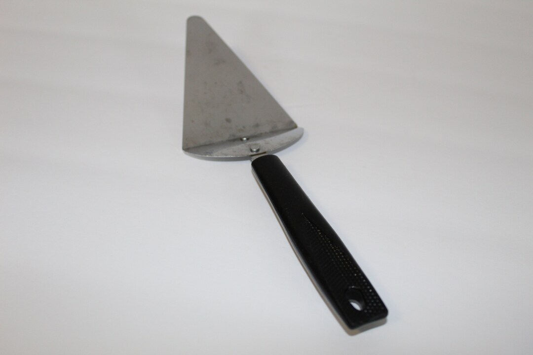 1970s Ekco Pie Server Spatula Black Nylon Plastic Chromium Plated Made