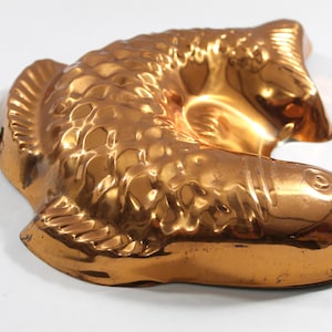 Vintage Coppery Aluminum Curved Fish Mold, Kitchen Decor, Retro Wall Hanging