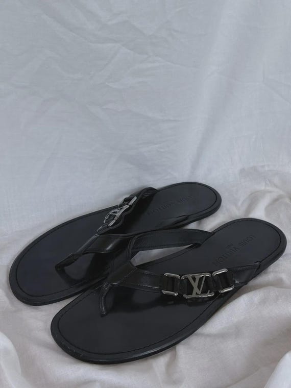 Louis Vuitton Black Leather Silver Buckle LV Flip Flops  display picture 1