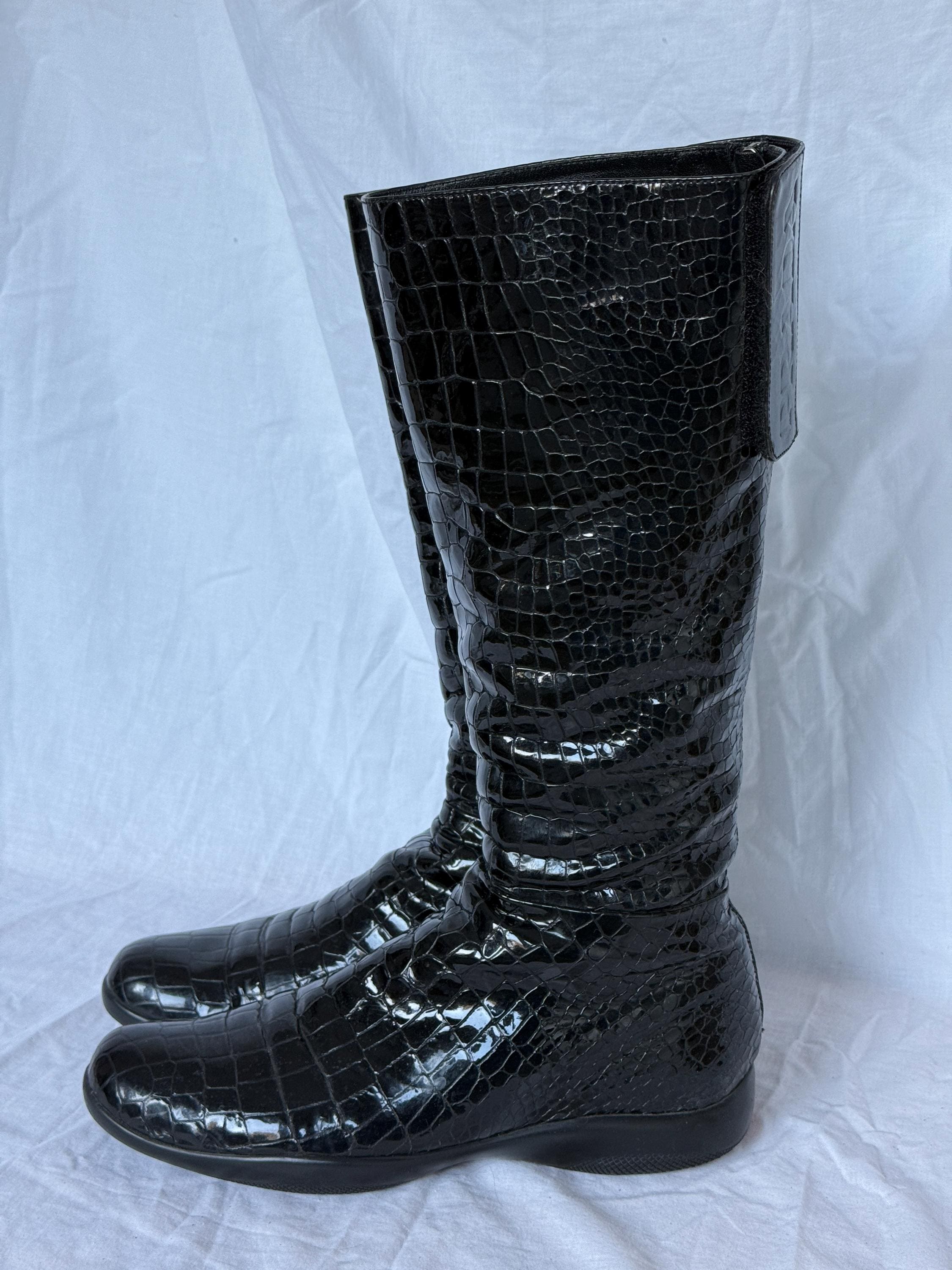 PRADA Linea Rossa ロングブーツ Iconic Rare Prada Linea Rossa Black Patent Leather High Boots - Etsy