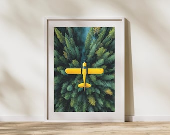 Avión amarillo sobre el bosque - Lámina de fotografía aérea de naturaleza, póster de viaje de aventura, paisaje de pinos verdes, decoración de cabaña