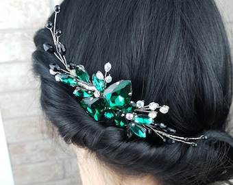 Handmade Emerald Crystal Hair Comb: Bridal Beaded Hairpiece