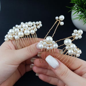 Gold Bridal Hair Set – 3 Combs & 2 Pins – Handmade Wedding Hair Accessories with Pearls