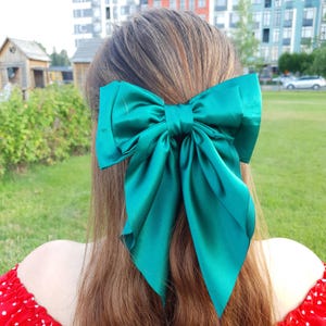 Emerald Green Satin Hair Bow Clip: Handmade Elegant Barrette