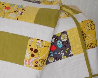 Jungle Animal Quilt, Modern Baby Quilt, Gender Neutral Quilt, Mustard Yellow Gray Baby Quilt, Baby Shower, Safari Animals, Zoo Animals