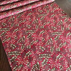 Festive Holiday Table Runner, Christmas Table Runner, Green Red Table Runner, Christmas Greens and Berries Table Runner,  Holiday Decor