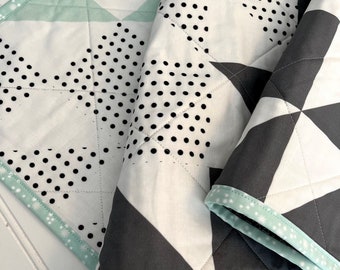 Puzzlecloth Baby Quilt, Modern Wholecloth Baby Quilt, Navy Gray Mint Black Baby Quilt, Boho Indie Baby Quilt, Modern Nursery, Unisex Quilt