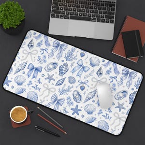 Tappetino da scrivania con conchiglie e fiocchi blu costieri / Tappetino da scrivania nautico costiero, regalo per lei, regalo per un'amica