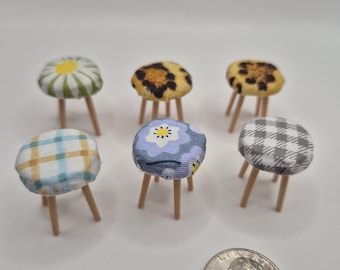 Taburete en miniatura