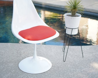 Excellent Vintage Burke Tulip Chair Swivel Mid Century Modern  - Eero Saarinen Style Eames Atomic Era 1960s FREE SHIPPING