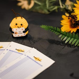 BeeSimple I Planificador de presupuesto DIN A6 I Relleno de efectivo I Método de sobres I Planificación financiera I Plantilla I Alemán I BudgetBuddyBee
