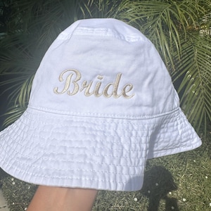 Bride Bucket Hat – Embroidered Bridal Hat for Bachelorette Party, Beach Bride Gift, Wedding Weekend Hat, Custom Bride Sun Hat