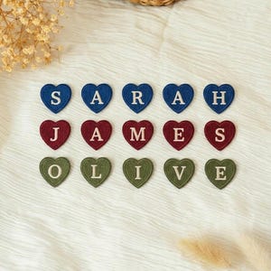 Parche termoadhesivo con letra de corazón mini / Aplicación de alfabeto personalizada / Inicial con estética coqueta / Insignia de nombre personalizada y adorable