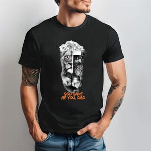 神様がお父さんにくれたシャツ - ライオンヘッドのイエスTシャツ - キリスト教の十字架の父の日ギフト - 彼のための宗教的なグラフィックTシャツ