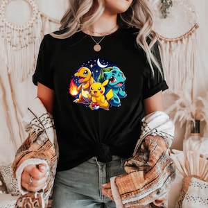 Camiseta de Pokémon – Camiseta de Pikachu estilo vintage – Camiseta unisex con gráficos de anime – Camiseta de dibujos animados kawaii – Regalo para gamers – Merchandising retro de Pokémon