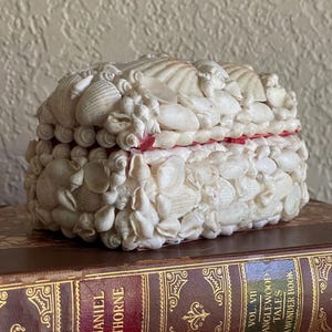 Vintage Handmade Seashell Jewelry Trinket Box / Treasure Chest With Red Interior Lining
