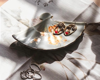 Vintage-Porzellanschale in Fächerform – Orangefarbenes Blumenmuster, Japan