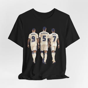 Real Madrid T-Shirt Mbappe Bellingham Vinicius | Soccer Graphic Tee | Football Fan Gift | Men&#39;s Women&#39;s Futbol Shirt | Unisex Soccer T-Shirt