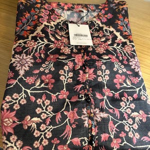 アジアンドレス、女性服、ファッションドレス、高級ドレス、パキスタンスーツ、クルタ、シャルワール、ドゥパッタ、インド風シャルワール、パキスタンブランド