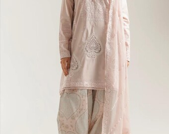 Embellished Pakistani Suit: Lightweight Shawl - Size Medium