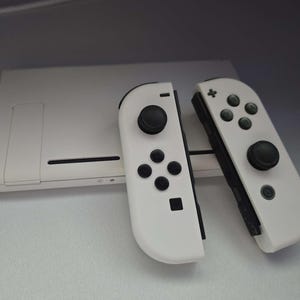 Custom Joy Cons / Console